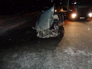 Авария на трассе М7 в Ядринском районе. Легковушка врезалась в отбойник
